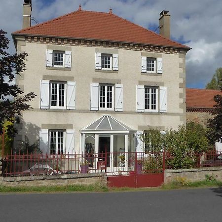 לינה וארוחת בוקר Saint-Jean-des-Ollières Relais Des Chaux מראה חיצוני תמונה