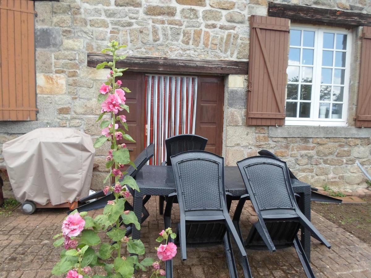 לינה וארוחת בוקר Saint-Jean-des-Ollières Relais Des Chaux מראה חיצוני תמונה
