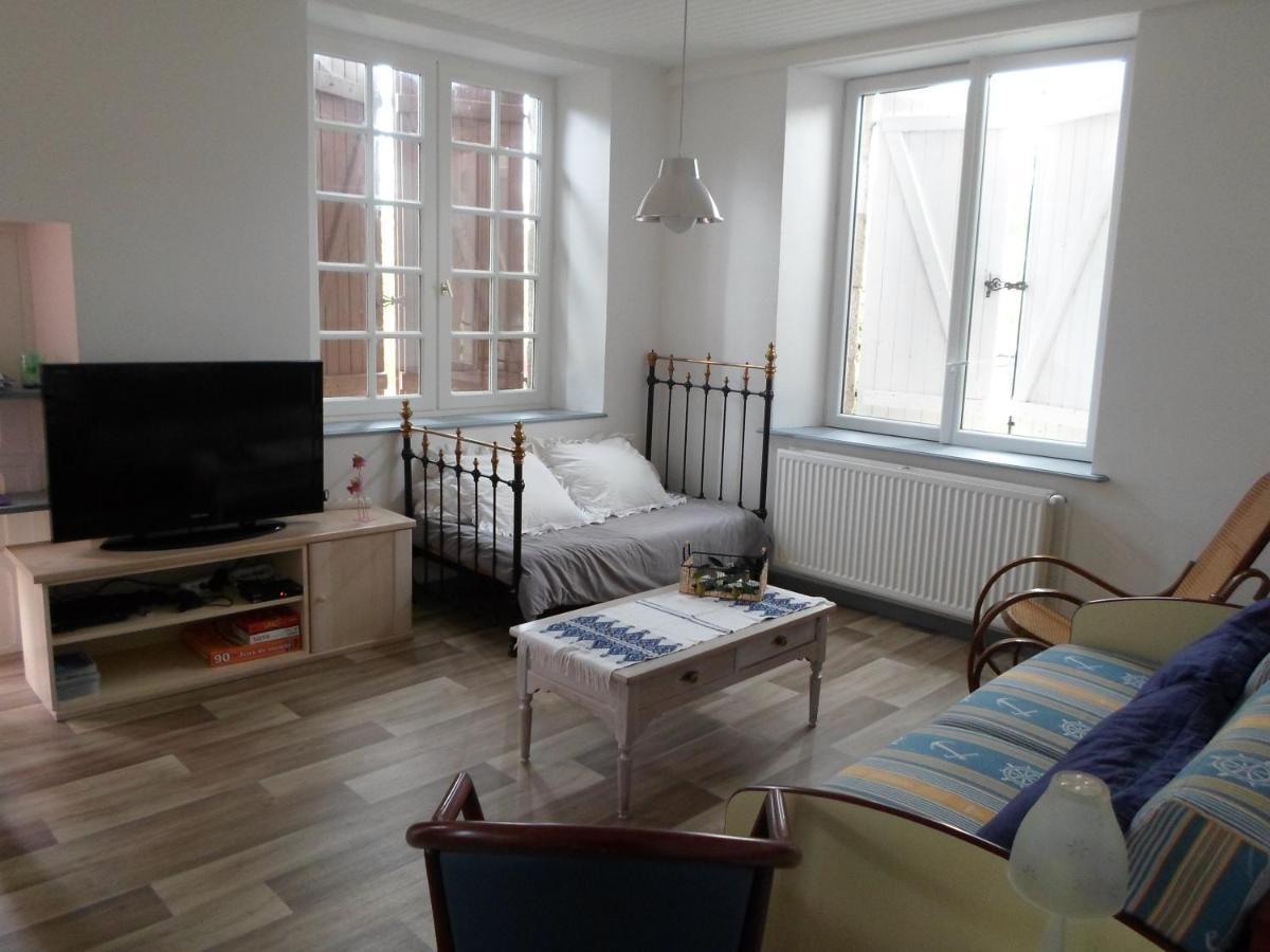 לינה וארוחת בוקר Saint-Jean-des-Ollières Relais Des Chaux מראה חיצוני תמונה