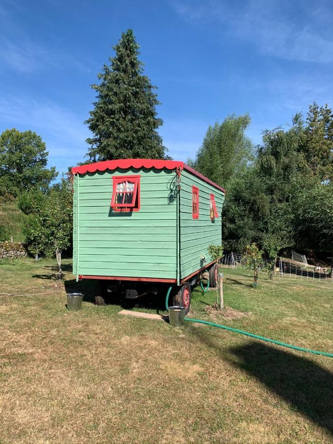לינה וארוחת בוקר Saint-Jean-des-Ollières Relais Des Chaux מראה חיצוני תמונה
