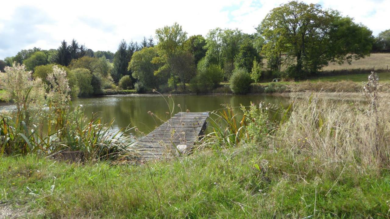 לינה וארוחת בוקר Saint-Jean-des-Ollières Relais Des Chaux מראה חיצוני תמונה
